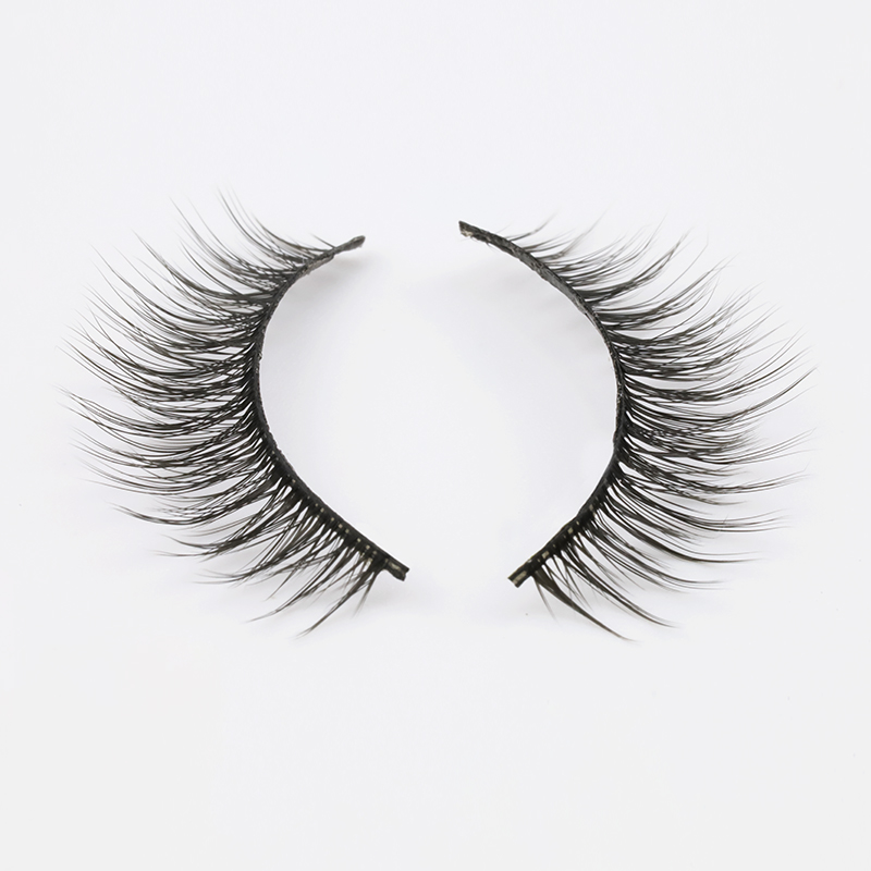 Free Sample Acceptable Silk Strip Lashes Soft and Lightweight Eyelashes in the UK YY106